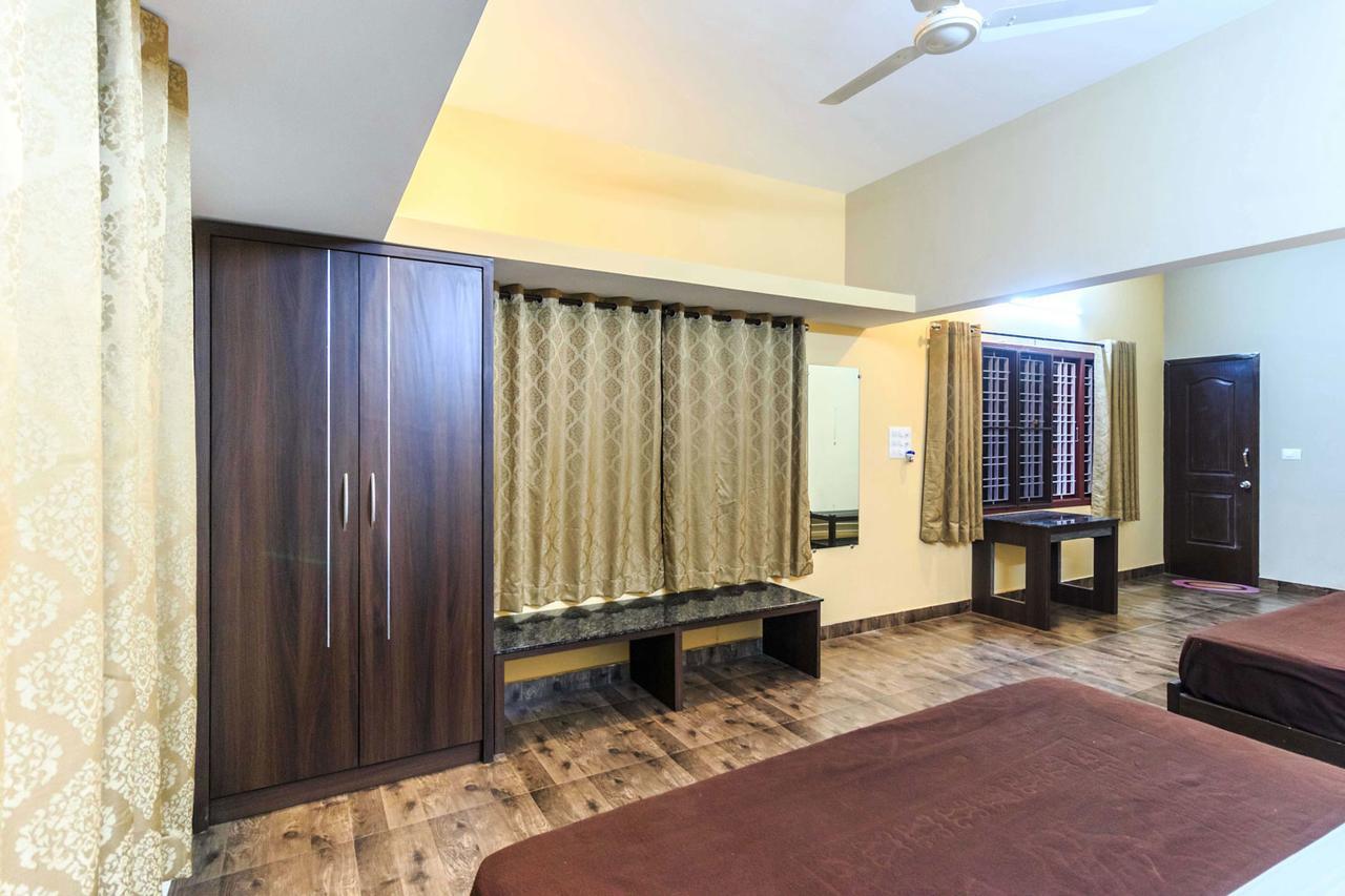Karkera Comforts Hotel Madikeri Exterior foto